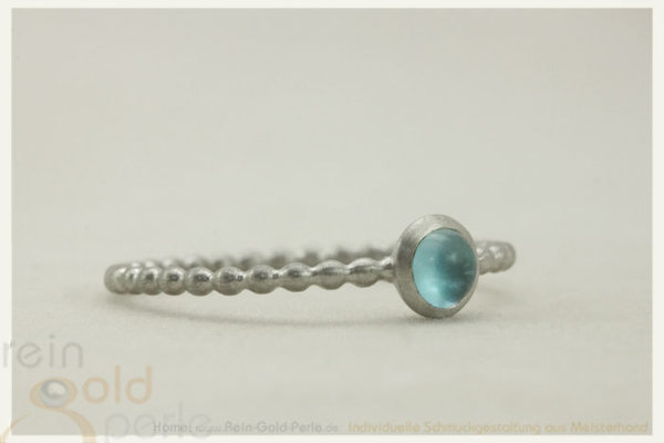 Kügelchen Ring, zart - Globe fine - Silber mit Blautopas