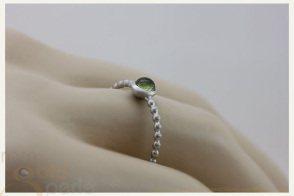 Kügelchen Ring, zart - Globe fine - Silber, grüner Turmalin