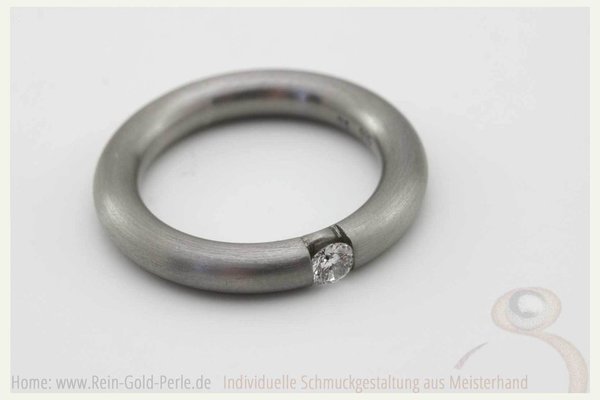 Solitaire "Spann" Ring - Palladium, Brillant 0,15ct