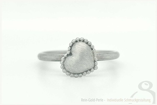 Herz Ring mit Kügelchen aus Silber